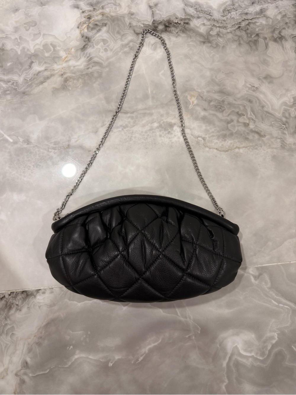 NUNOO leather shoulder bag.